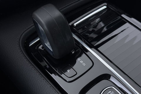 Volvo V60 T6 Recharge Inscription | Trekhaak | Stoel+Stuurverwarming | Camera | Keyless | 18 Inch