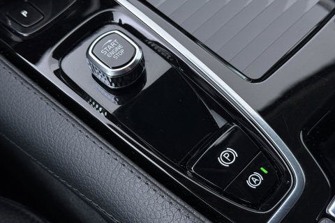 Volvo V60 T6 Recharge Inscription | Trekhaak | Stoel+Stuurverwarming | Camera | Keyless | 18 Inch
