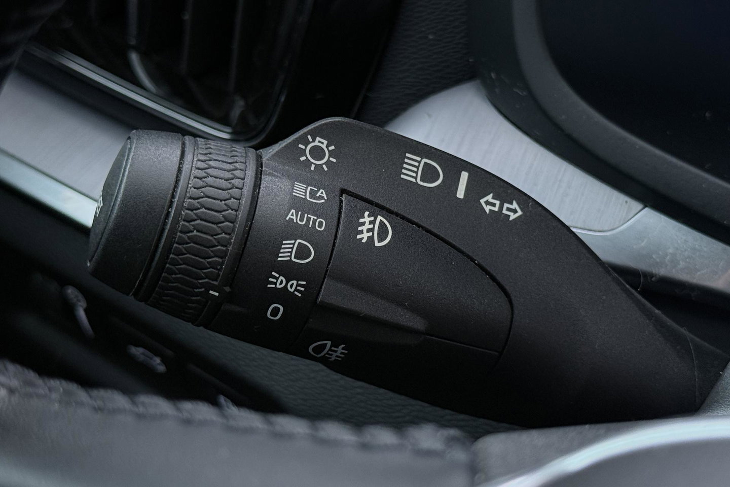 Volvo V60 T6 Recharge Inscription | Trekhaak | Stoel+Stuurverwarming | Camera | Keyless | 18 Inch