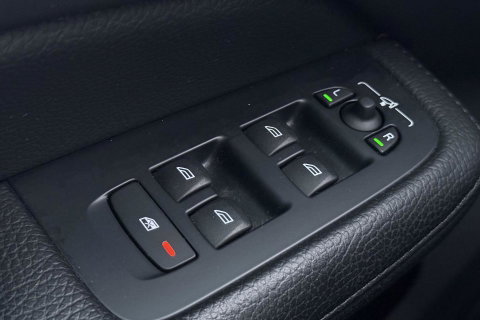 Volvo V60 T6 Recharge Inscription | Trekhaak | Stoel+Stuurverwarming | Camera | Keyless | 18 Inch