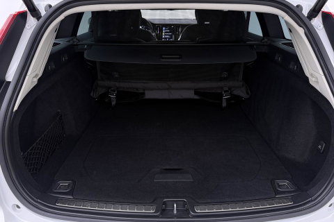 Volvo V60 T6 Recharge Inscription | Trekhaak | Stoel+Stuurverwarming | Camera | Keyless | 18 Inch