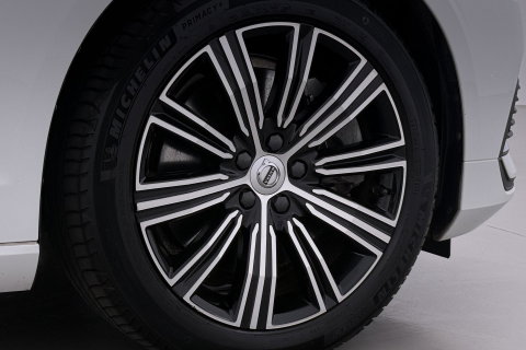 Volvo V60 T6 Recharge Inscription | Trekhaak | Stoel+Stuurverwarming | Camera | Keyless | 18 Inch
