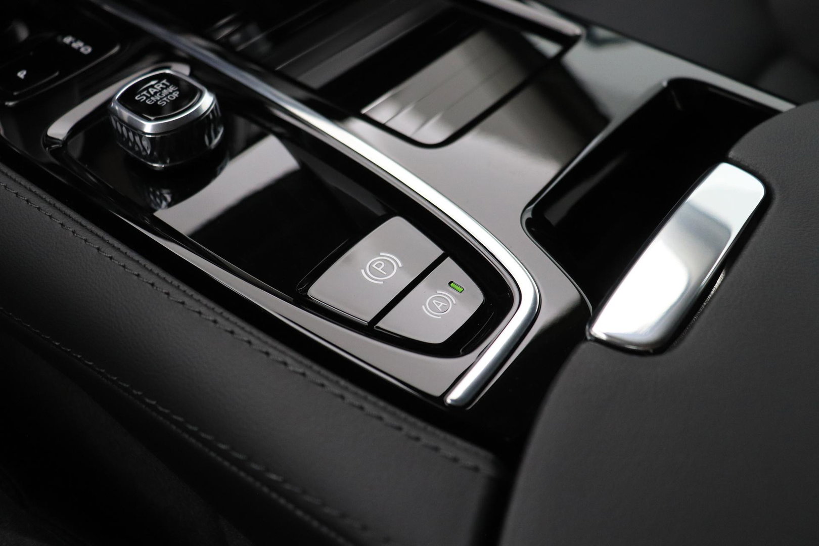 Volvo V90 T6 Plug-in hybrid Bright | ACC | Harman/Kardon | BLIS | Keyless | Stoel+Stuurverwarming | Getint Glas