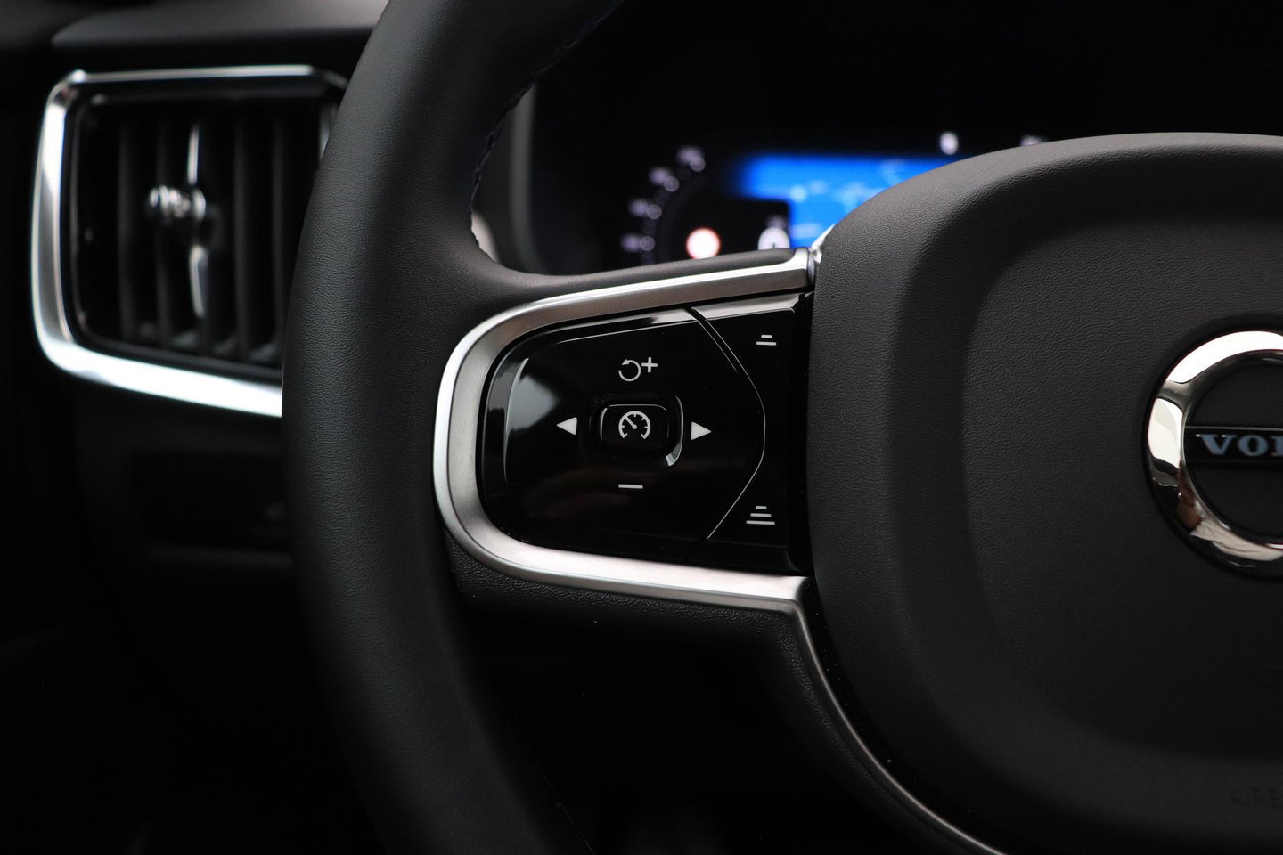 Volvo V90 T6 Plug-in hybrid Bright | ACC | Harman/Kardon | BLIS | Keyless | Stoel+Stuurverwarming | Getint Glas