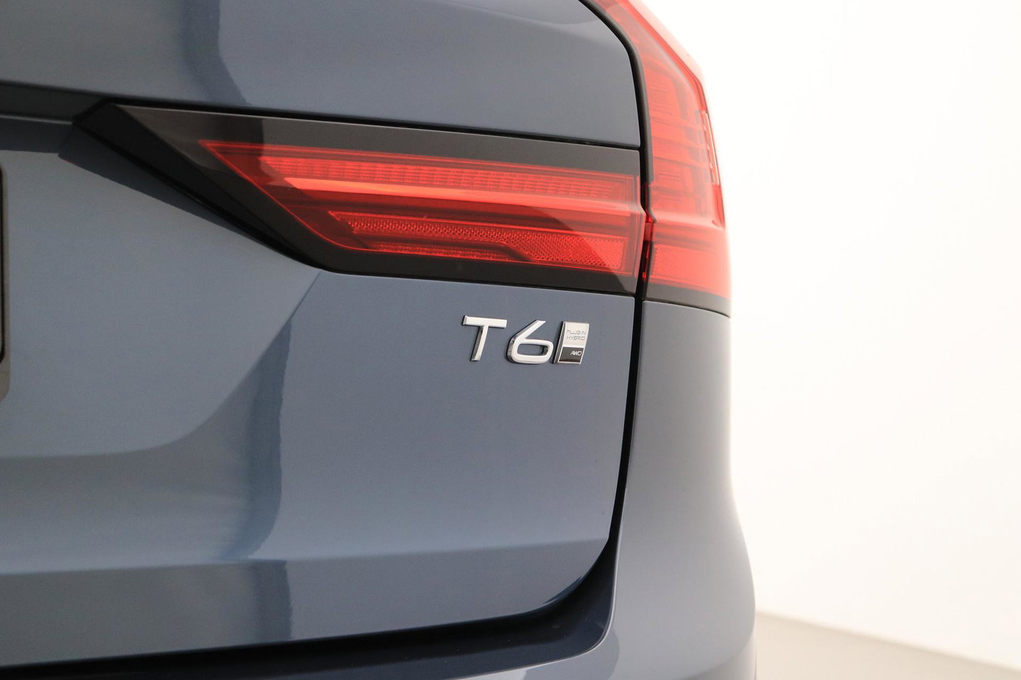 Volvo V90 T6 Plug-in hybrid Bright | ACC | Harman/Kardon | BLIS | Keyless | Stoel+Stuurverwarming | Getint Glas