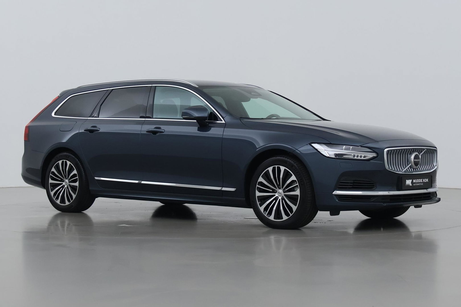 Volvo V90 T6 Plug-in hybrid Bright | ACC | Harman/Kardon | BLIS | Keyless | Stoel+Stuurverwarming | Getint Glas