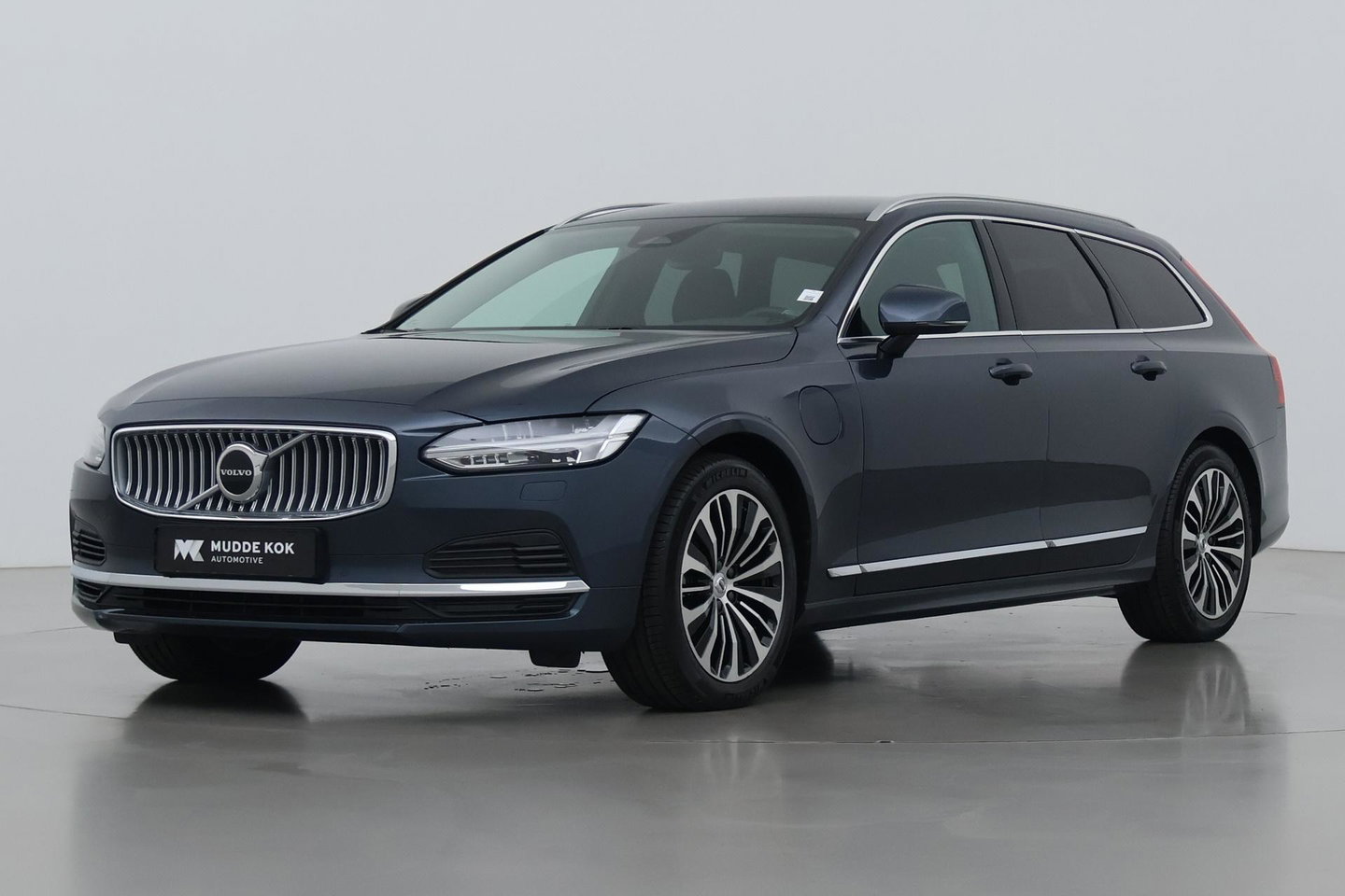 Volvo V90 T6 Plug-in hybrid Bright | ACC | Harman/Kardon | BLIS | Keyless | Stoel+Stuurverwarming | Getint Glas