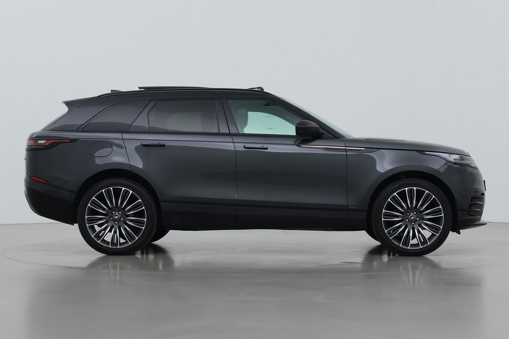 Land Rover Range Rover Velar P250 Turbo AWD R-Dynamic HSE | Panoramadak | ACC | Meridian Surround | Stoelventilatie