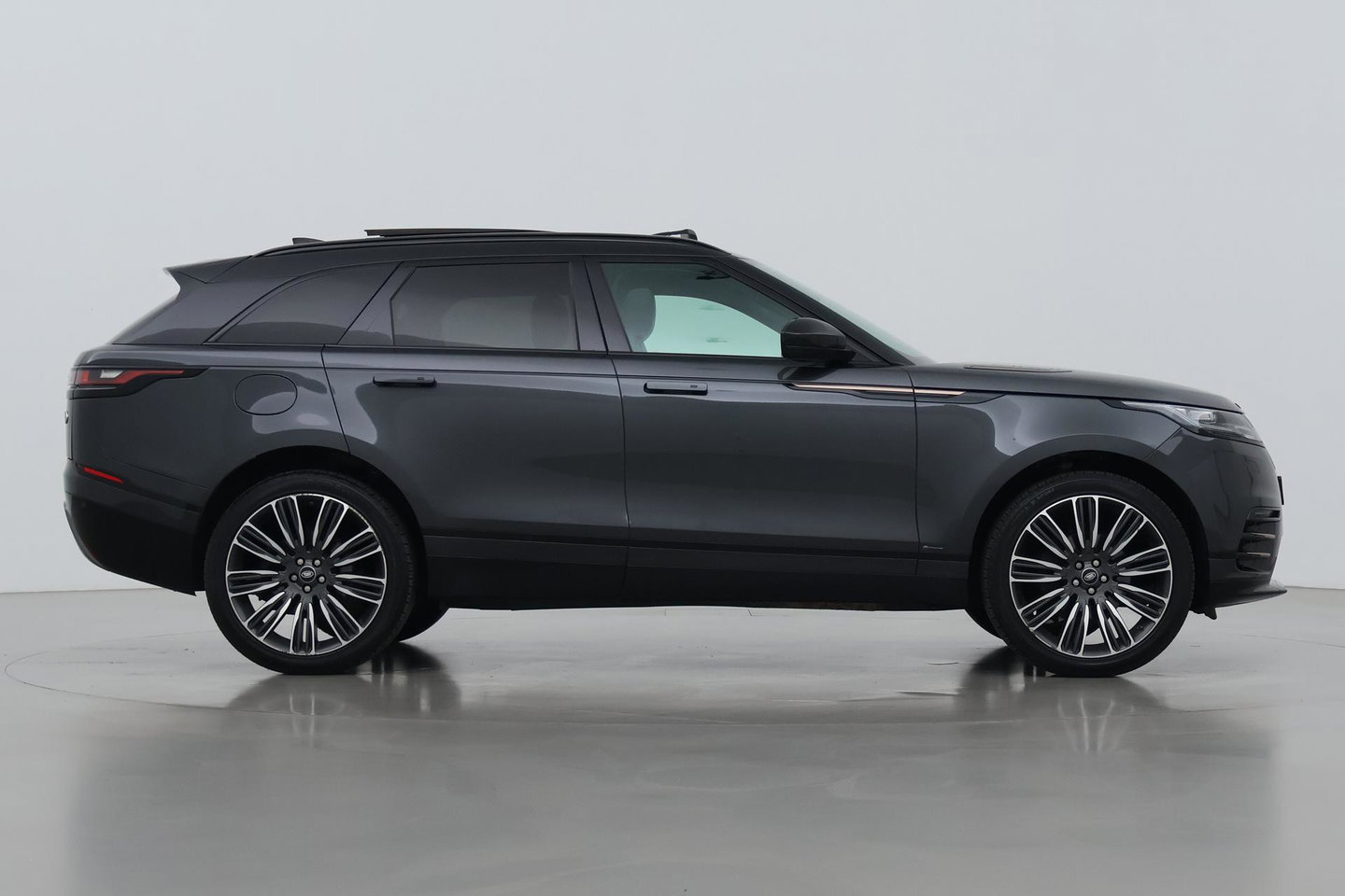 Land Rover Range Rover Velar P250 Turbo AWD R-Dynamic HSE | Panoramadak | ACC | Meridian Surround | Stoelventilatie