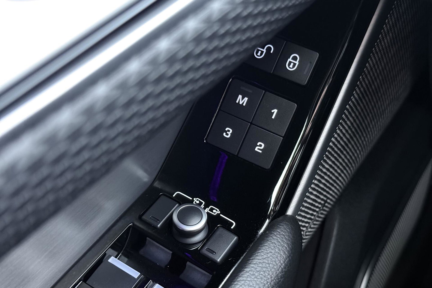 Land Rover Range Rover Velar P250 Turbo AWD R-Dynamic HSE | Panoramadak | ACC | Meridian Surround | Stoelventilatie