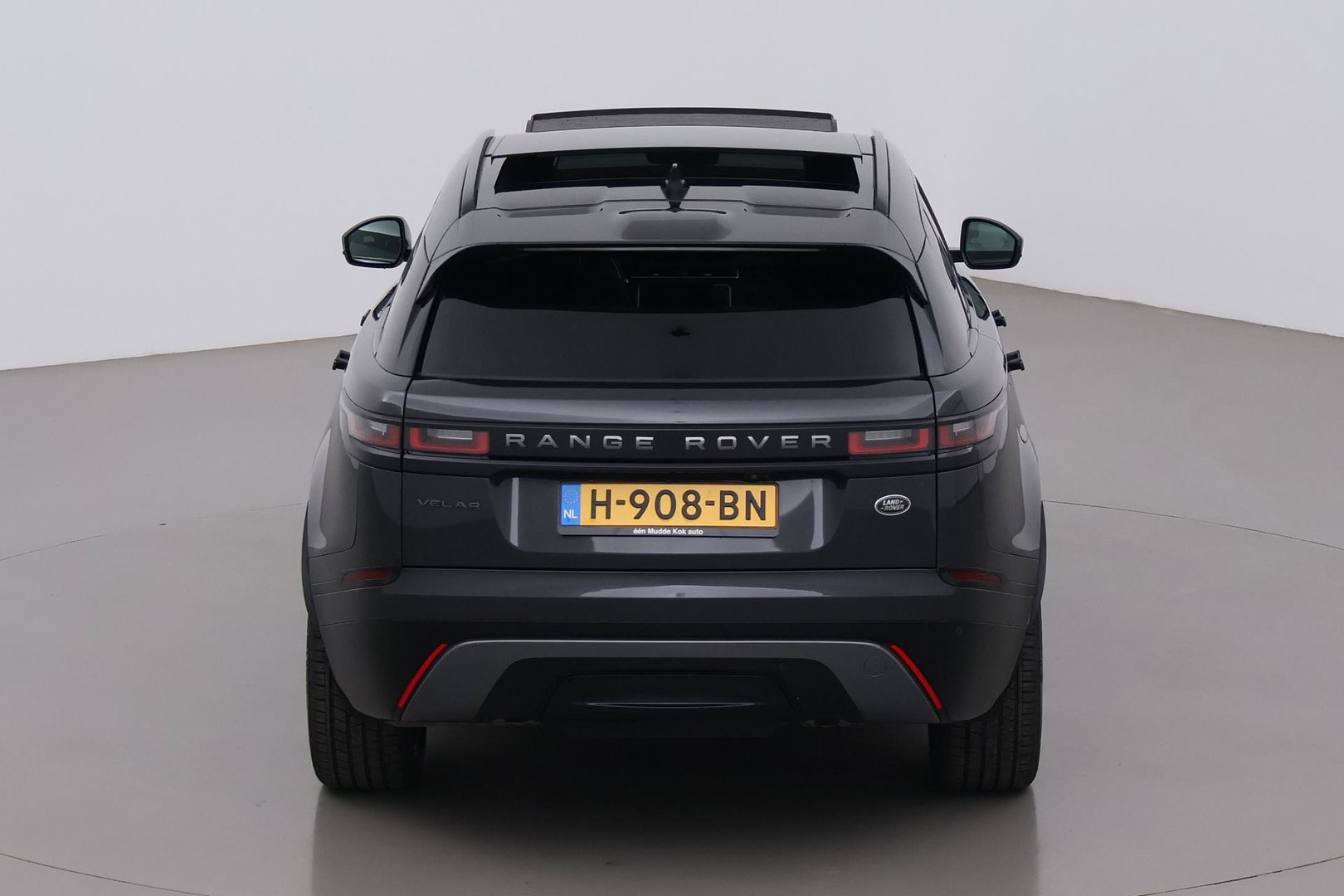 Land Rover Range Rover Velar P250 Turbo AWD R-Dynamic HSE | Panoramadak | ACC | Meridian Surround | Stoelventilatie