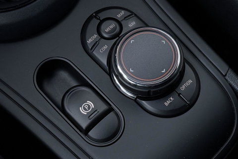 MINI Countryman 1.5 Cooper Business Edition | Automaat | Harman/Kardon | PDC V+A | Stoelverwarming | Apple Carplay