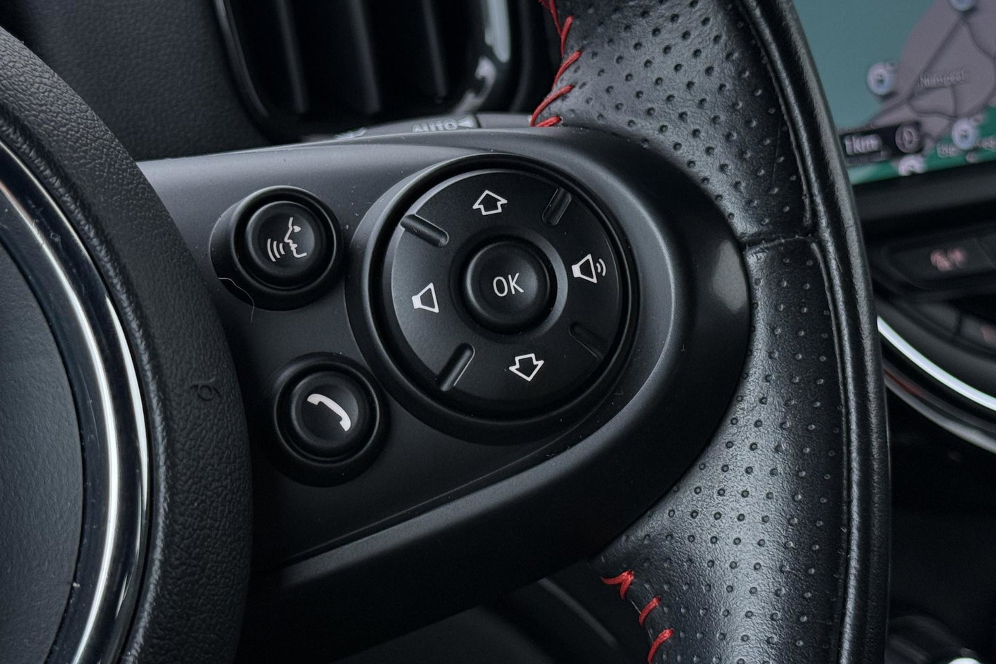 MINI Countryman 1.5 Cooper Business Edition | Automaat | Harman/Kardon | PDC V+A | Stoelverwarming | Apple Carplay
