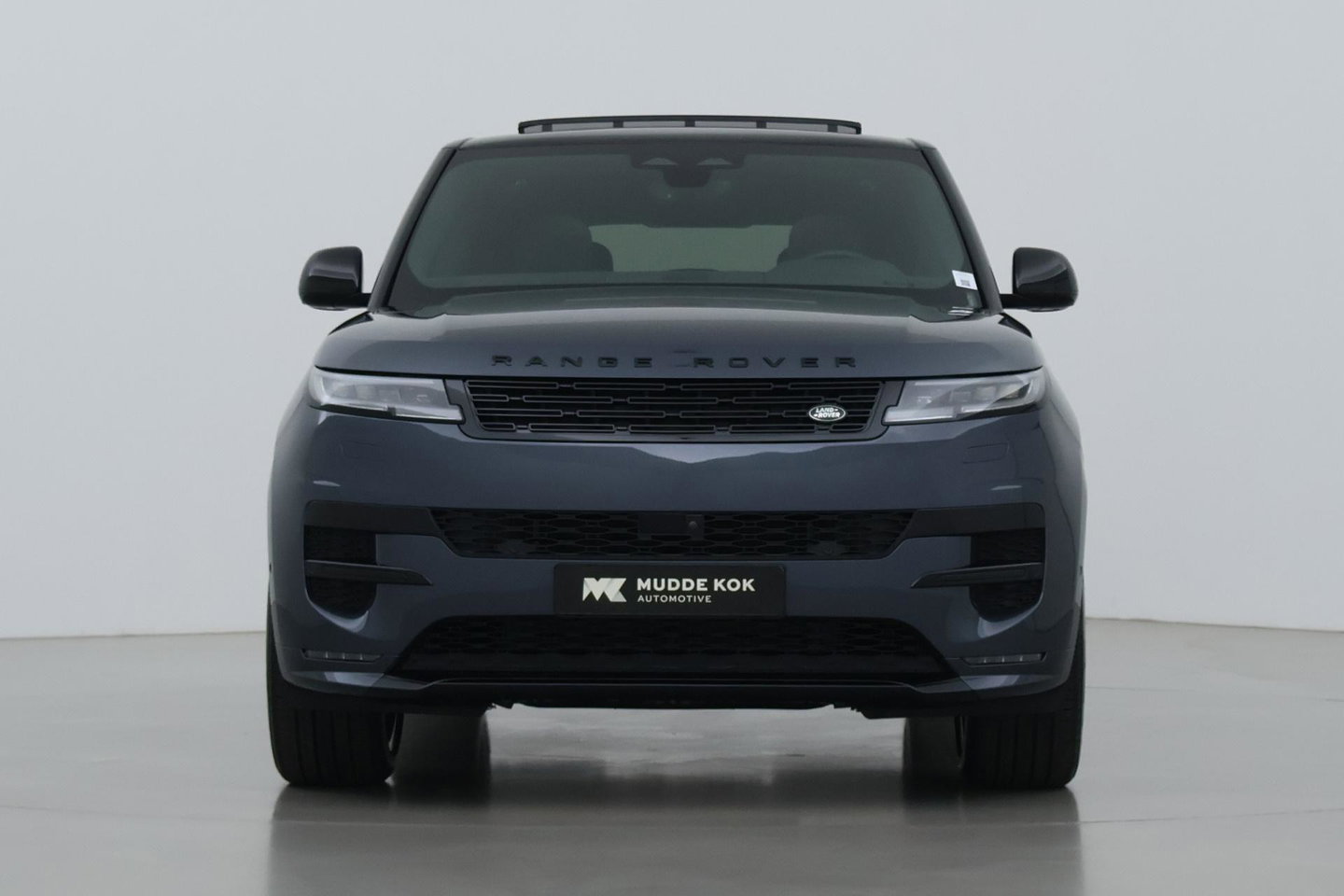 Land Rover Range Rover Sport 3.0 P460e Dynamic SE PHEV | Black Pack | Luchtvering | Panoramadak | Trekhaak | 360° Camera | Meridian | 23 Inch