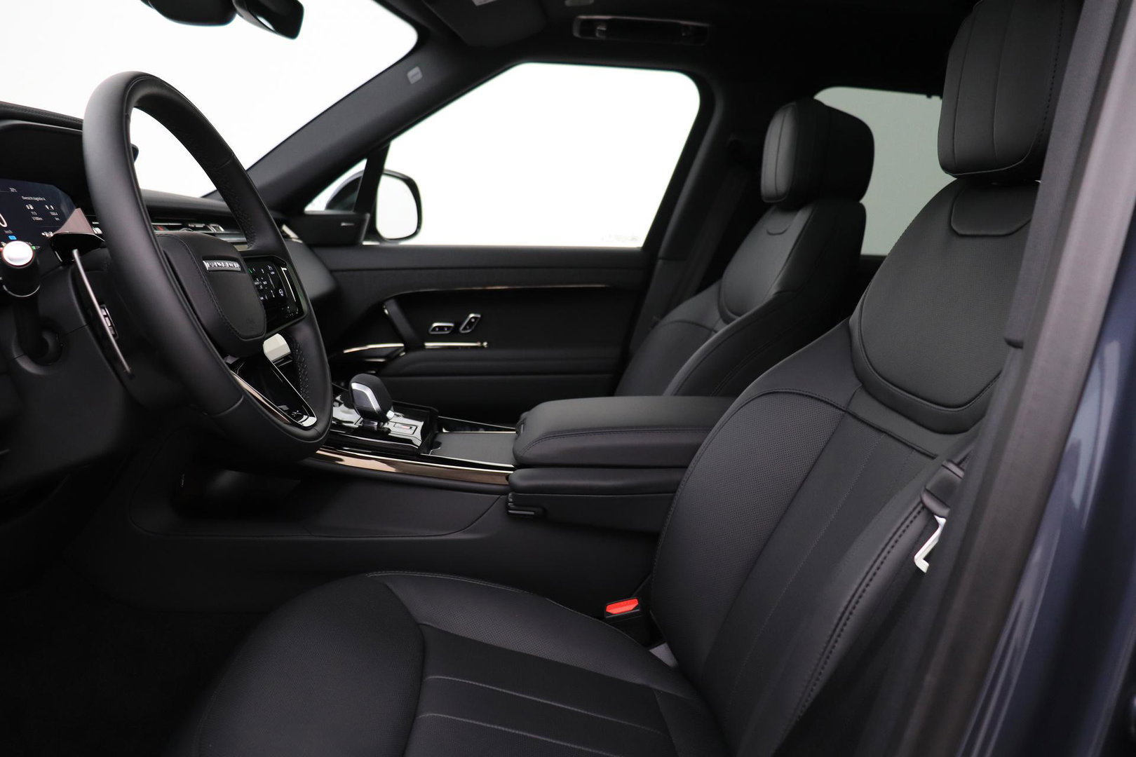 Land Rover Range Rover Sport 3.0 P460e Dynamic SE PHEV | Black Pack | Luchtvering | Panoramadak | Trekhaak | 360° Camera | Meridian | 23 Inch
