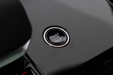 Land Rover Range Rover Sport 3.0 P460e Dynamic SE PHEV | Black Pack | Luchtvering | Panoramadak | Trekhaak | 360° Camera | Meridian | 23 Inch
