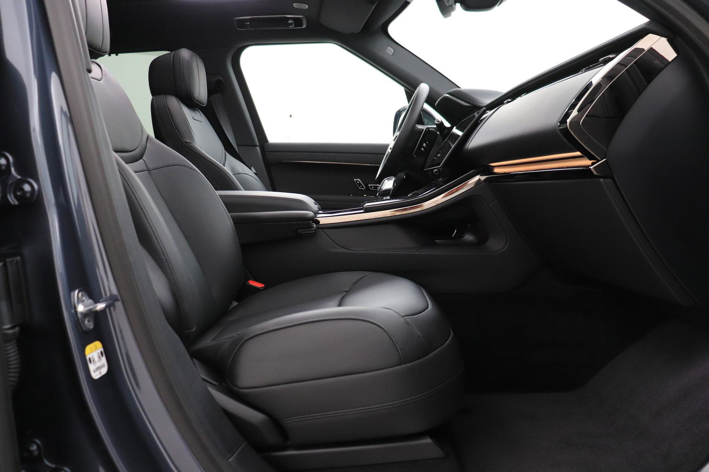 Land Rover Range Rover Sport 3.0 P460e Dynamic SE PHEV | Black Pack | Luchtvering | Panoramadak | Trekhaak | 360° Camera | Meridian | 23 Inch