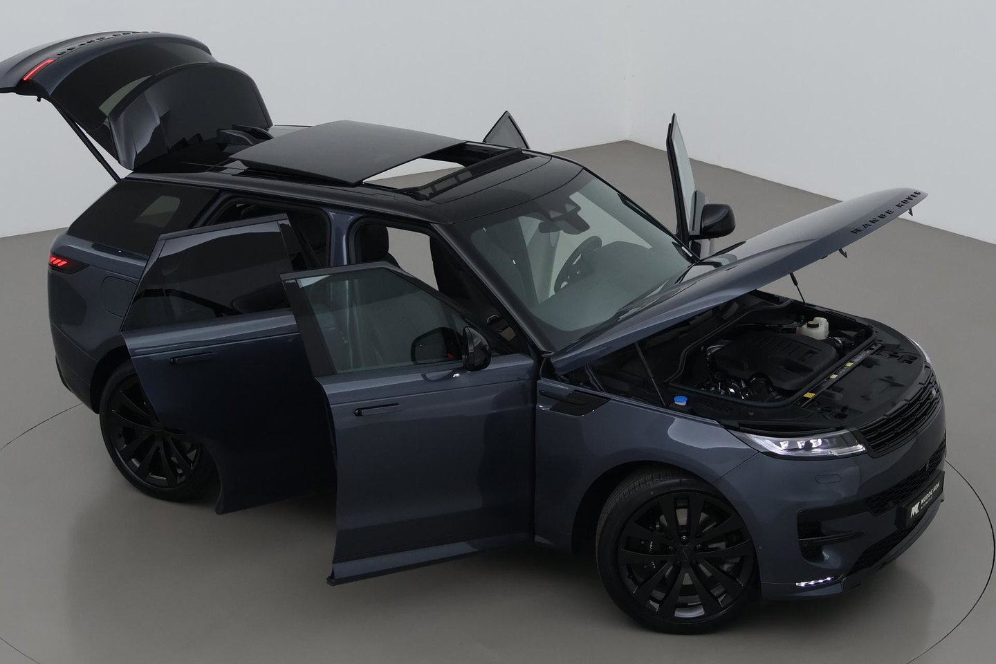 Land Rover Range Rover Sport 3.0 P460e Dynamic SE PHEV | Black Pack | Luchtvering | Panoramadak | Trekhaak | 360° Camera | Meridian | 23 Inch