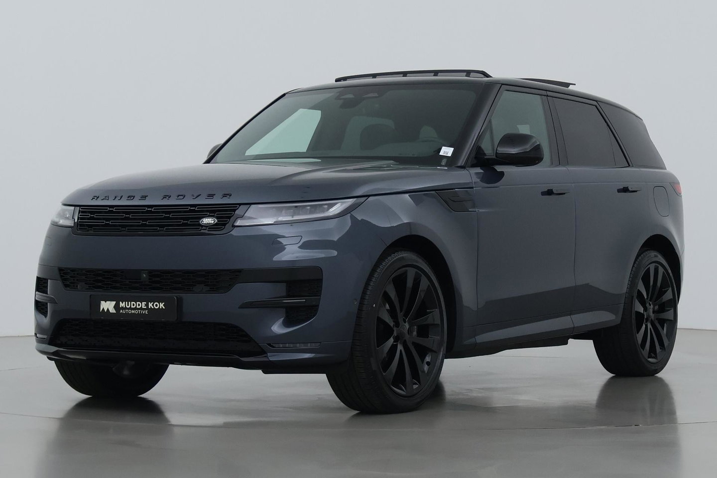 Land Rover Range Rover Sport 3.0 P460e Dynamic SE PHEV | Black Pack | Luchtvering | Panoramadak | Trekhaak | 360° Camera | Meridian | 23 Inch