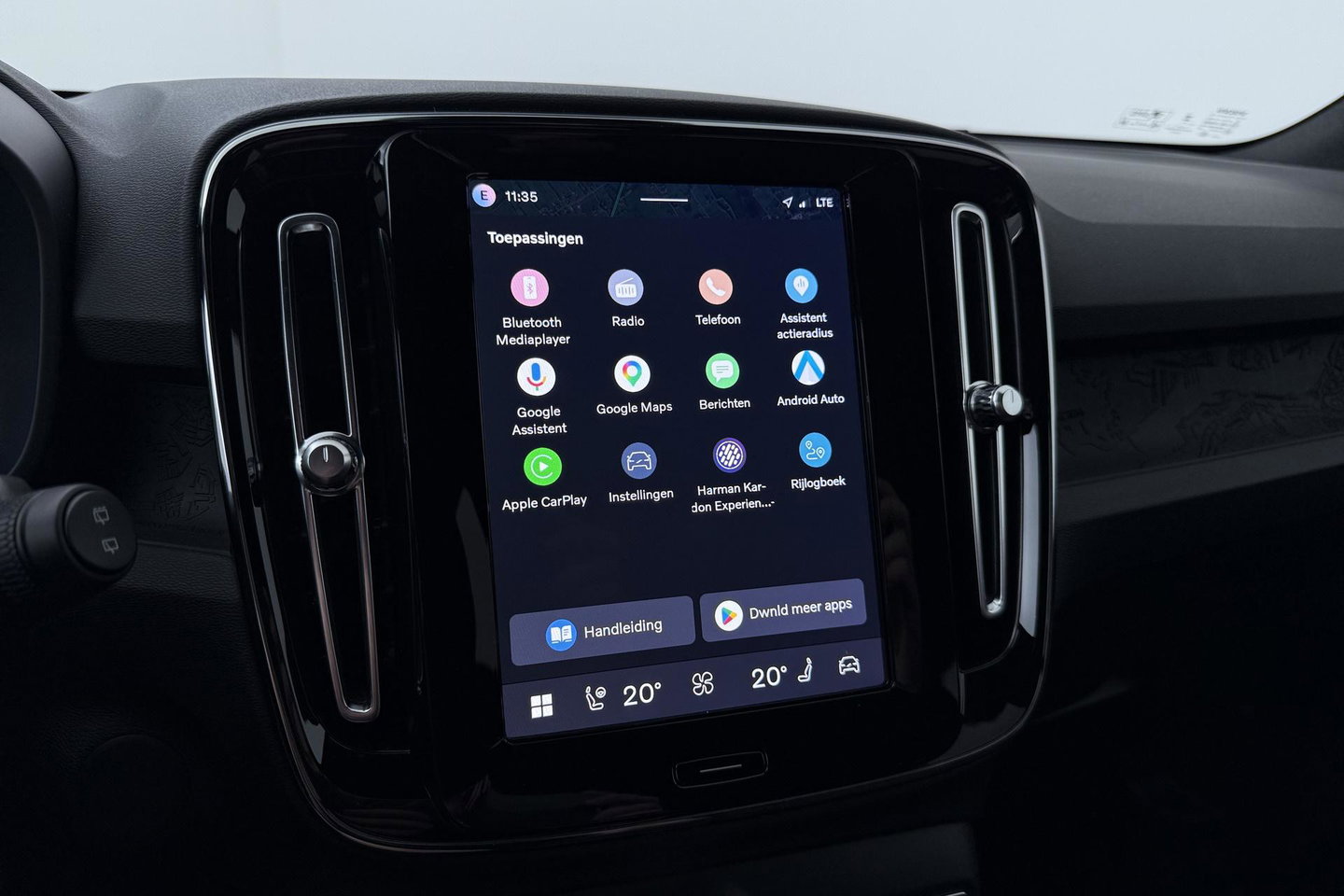 Volvo EX40 Twin Motor Plus 82 kWh | ACC | Harman/Kardon | 360° Camera | Stoel+Stuurverwarming | Keyless