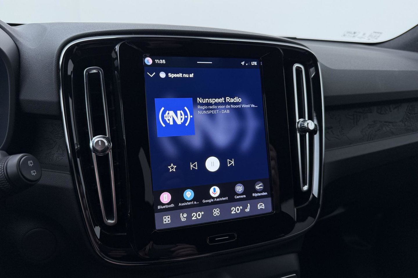 Volvo EX40 Twin Motor Plus 82 kWh | ACC | Harman/Kardon | 360° Camera | Stoel+Stuurverwarming | Keyless