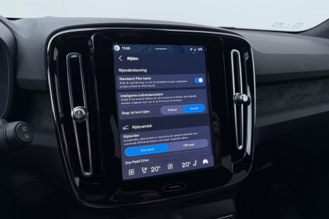 Volvo EX40 Twin Motor Plus 82 kWh | ACC | Harman/Kardon | 360° Camera | Stoel+Stuurverwarming | Keyless