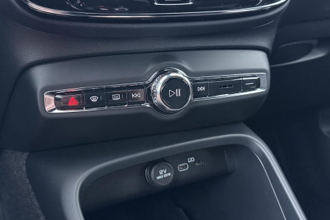 Volvo EX40 Twin Motor Plus 82 kWh | ACC | Harman/Kardon | 360° Camera | Stoel+Stuurverwarming | Keyless
