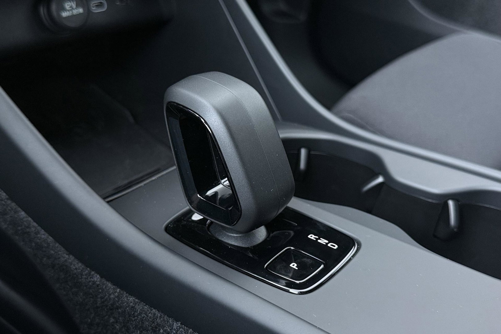 Volvo EX40 Twin Motor Plus 82 kWh | ACC | Harman/Kardon | 360° Camera | Stoel+Stuurverwarming | Keyless