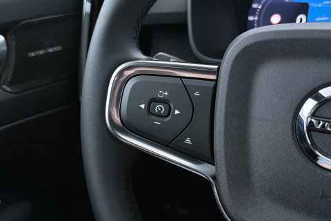 Volvo EX40 Twin Motor Plus 82 kWh | ACC | Harman/Kardon | 360° Camera | Stoel+Stuurverwarming | Keyless