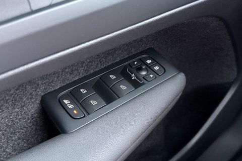 Volvo EX40 Twin Motor Plus 82 kWh | ACC | Harman/Kardon | 360° Camera | Stoel+Stuurverwarming | Keyless