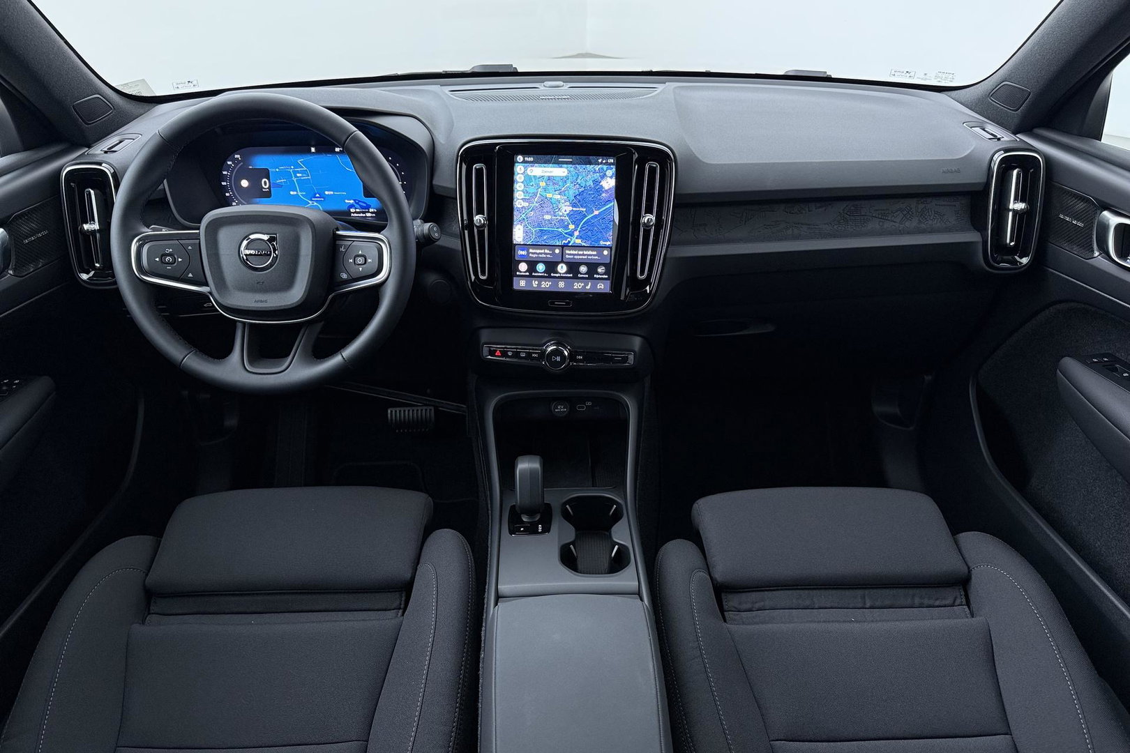 Volvo EX40 Twin Motor Plus 82 kWh | ACC | Harman/Kardon | 360° Camera | Stoel+Stuurverwarming | Keyless