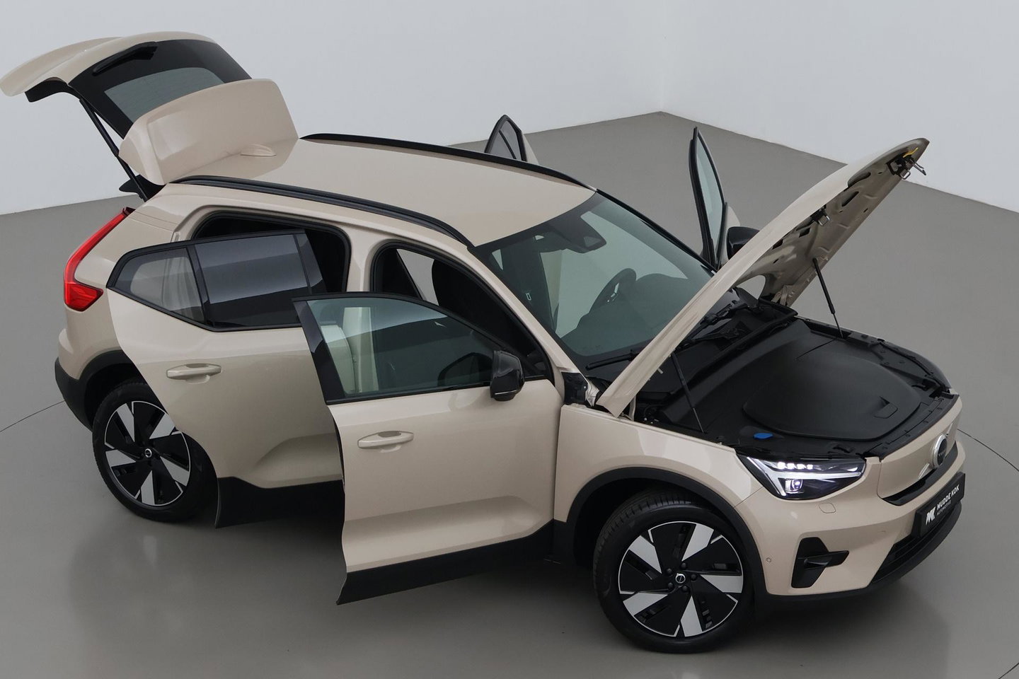 Volvo EX40 Twin Motor Plus 82 kWh | ACC | Harman/Kardon | 360° Camera | Stoel+Stuurverwarming | Keyless
