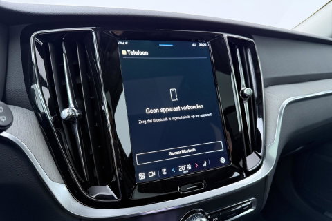 Volvo V60 T8 Plug-in hybrid Plus Bright | ACC | Panoramadak | 360° Camera | Head-Up | Harman/Kardon | Stoelventilatie | Keyless | 19 Inch