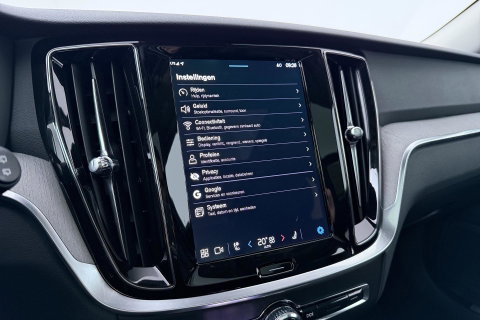 Volvo V60 T8 Plug-in hybrid Plus Bright | ACC | Panoramadak | 360° Camera | Head-Up | Harman/Kardon | Stoelventilatie | Keyless | 19 Inch