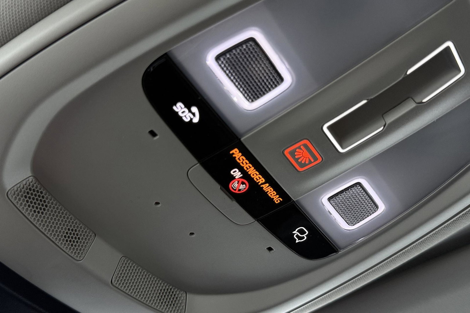 Volvo V60 T8 Plug-in hybrid Plus Bright | ACC | Panoramadak | 360° Camera | Head-Up | Harman/Kardon | Stoelventilatie | Keyless | 19 Inch