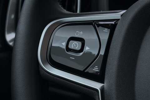 Volvo V60 T8 Plug-in hybrid Plus Bright | ACC | Panoramadak | 360° Camera | Head-Up | Harman/Kardon | Stoelventilatie | Keyless | 19 Inch