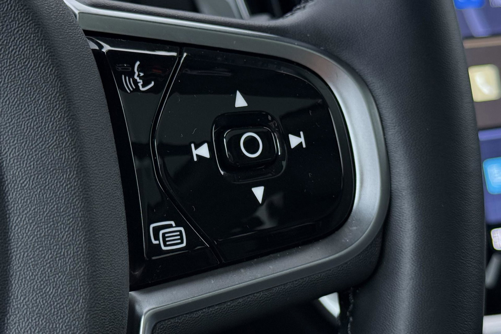 Volvo V60 T8 Plug-in hybrid Plus Bright | ACC | Panoramadak | 360° Camera | Head-Up | Harman/Kardon | Stoelventilatie | Keyless | 19 Inch