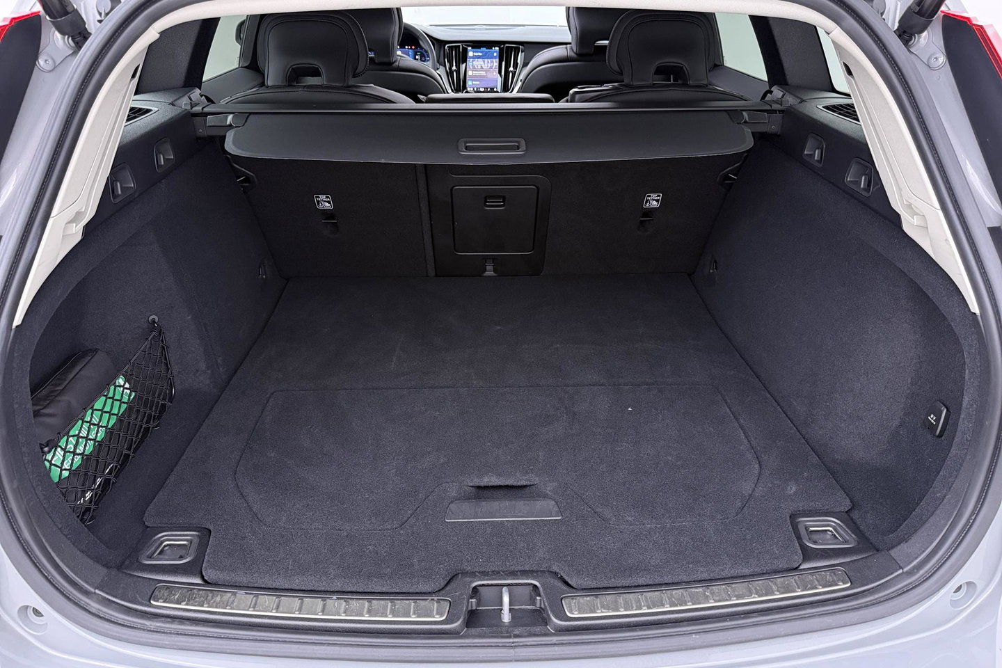 Volvo V60 T8 Plug-in hybrid Plus Bright | ACC | Panoramadak | 360° Camera | Head-Up | Harman/Kardon | Stoelventilatie | Keyless | 19 Inch