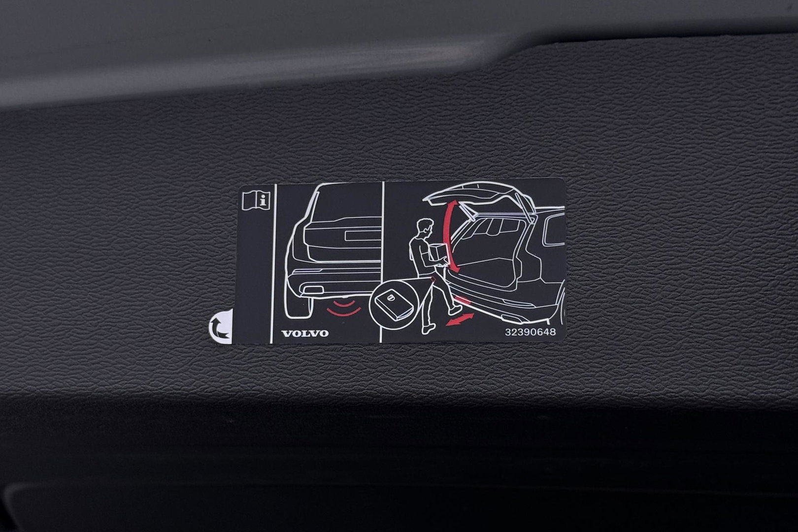 Volvo V60 T8 Plug-in hybrid Plus Bright | ACC | Panoramadak | 360° Camera | Head-Up | Harman/Kardon | Stoelventilatie | Keyless | 19 Inch