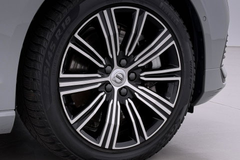 Volvo V60 T8 Plug-in hybrid Plus Bright | ACC | Panoramadak | 360° Camera | Head-Up | Harman/Kardon | Stoelventilatie | Keyless | 19 Inch