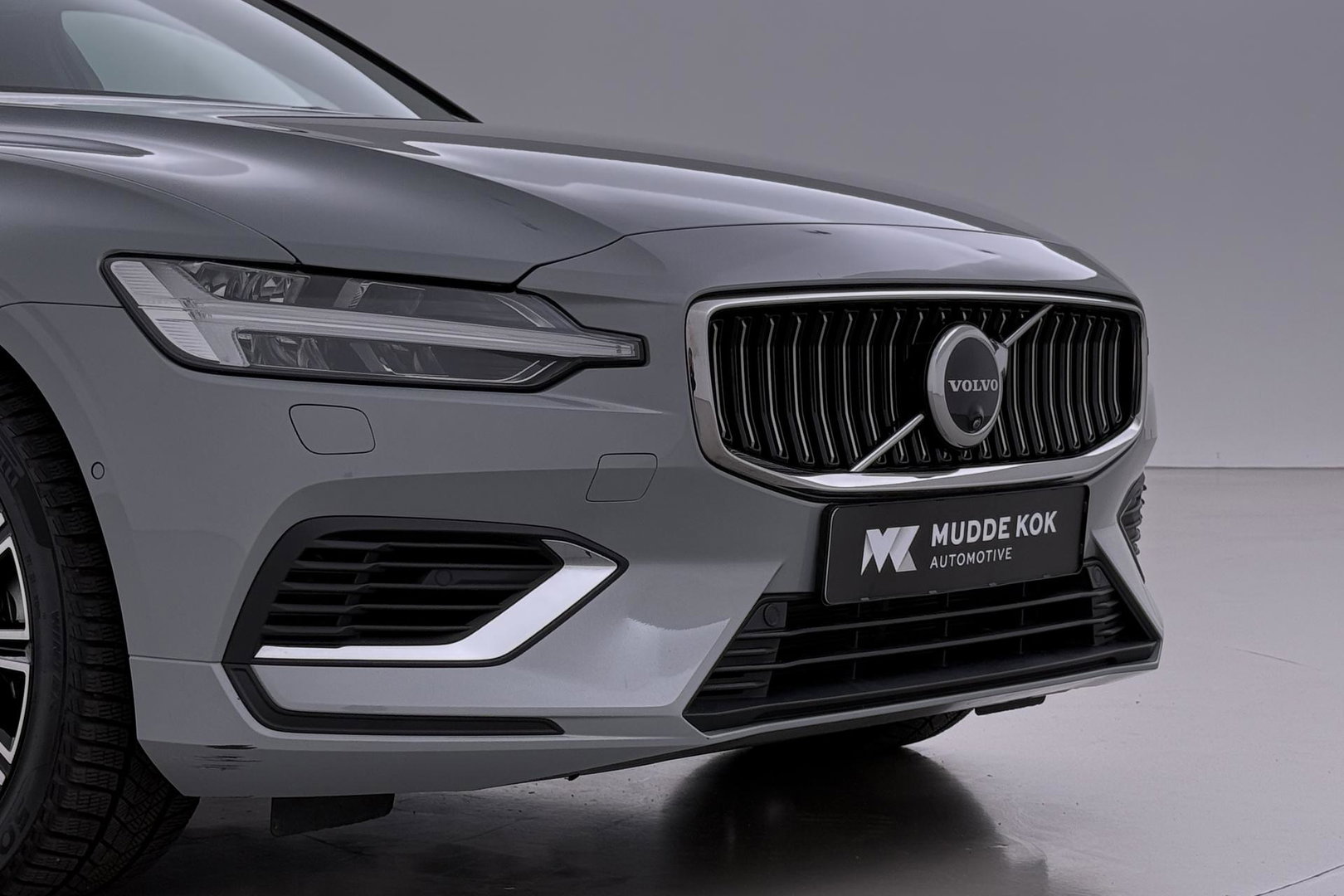 Volvo V60 T8 Plug-in hybrid Plus Bright | ACC | Panoramadak | 360° Camera | Head-Up | Harman/Kardon | Stoelventilatie | Keyless | 19 Inch