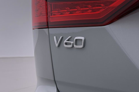 Volvo V60 T8 Plug-in hybrid Plus Bright | ACC | Panoramadak | 360° Camera | Head-Up | Harman/Kardon | Stoelventilatie | Keyless | 19 Inch
