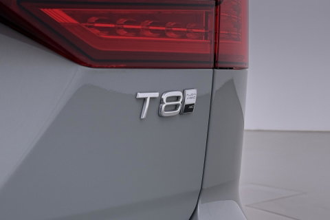 Volvo V60 T8 Plug-in hybrid Plus Bright | ACC | Panoramadak | 360° Camera | Head-Up | Harman/Kardon | Stoelventilatie | Keyless | 19 Inch