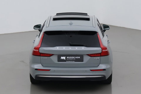 Volvo V60 T8 Plug-in hybrid Plus Bright | ACC | Panoramadak | 360° Camera | Head-Up | Harman/Kardon | Stoelventilatie | Keyless | 19 Inch