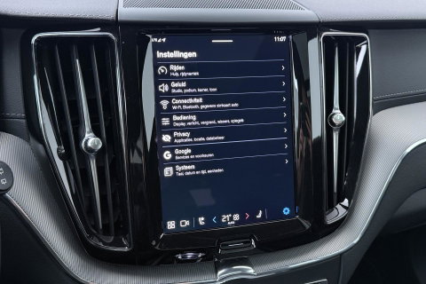 Volvo XC60 T6 Plug-in hybrid Ultra Black Edition | Luchtvering | Bowers&Wilkins | Massage | Head-Up | 360° Camera