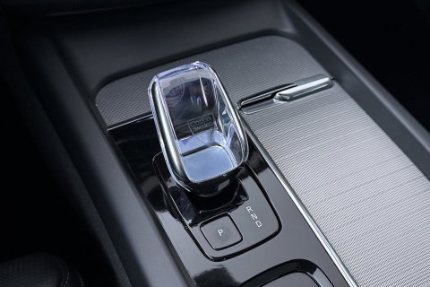 Volvo XC60 T6 Plug-in hybrid Ultra Black Edition | Luchtvering | Bowers&Wilkins | Massage | Head-Up | 360° Camera