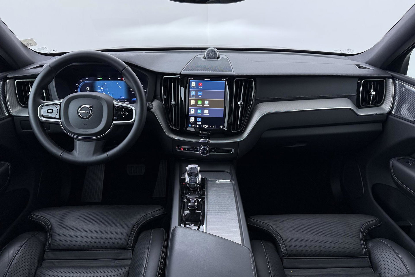 Volvo XC60 T6 Plug-in hybrid Ultra Black Edition | Luchtvering | Bowers&Wilkins | Massage | Head-Up | 360° Camera
