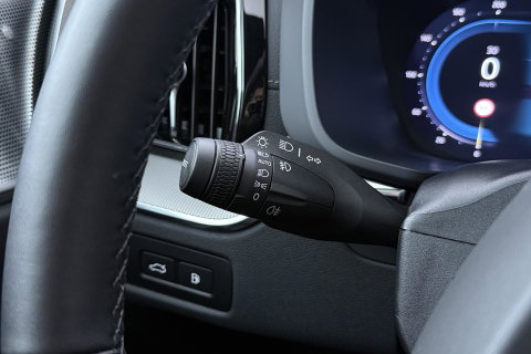 Volvo XC60 T6 Plug-in hybrid Ultra Black Edition | Luchtvering | Bowers&Wilkins | Massage | Head-Up | 360° Camera