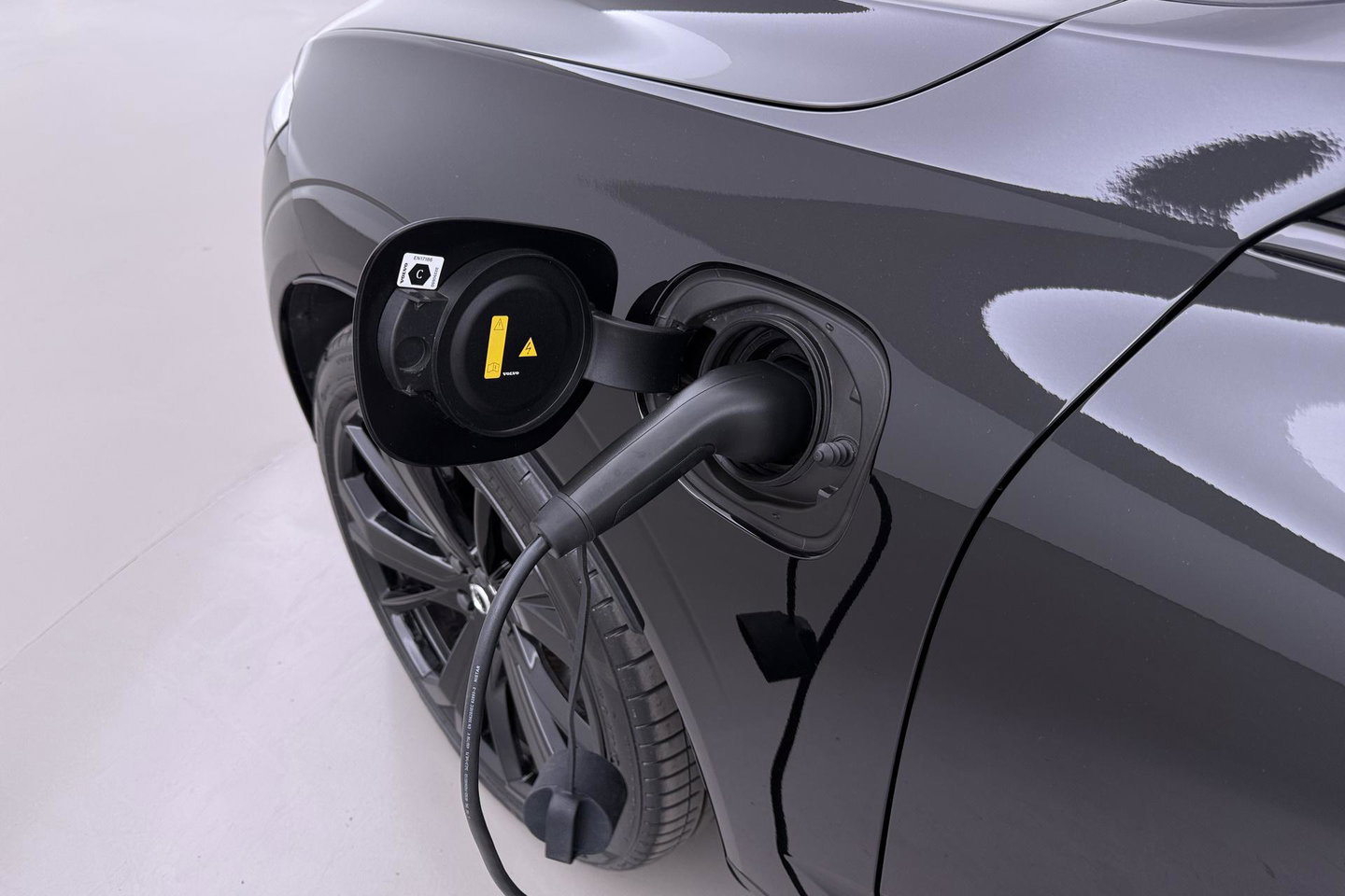 Volvo XC60 T6 Plug-in hybrid Ultra Black Edition | Luchtvering | Bowers&Wilkins | Massage | Head-Up | 360° Camera