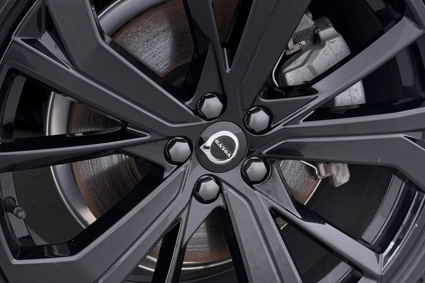 Volvo XC60 T6 Plug-in hybrid Ultra Black Edition | Luchtvering | Bowers&Wilkins | Massage | Head-Up | 360° Camera